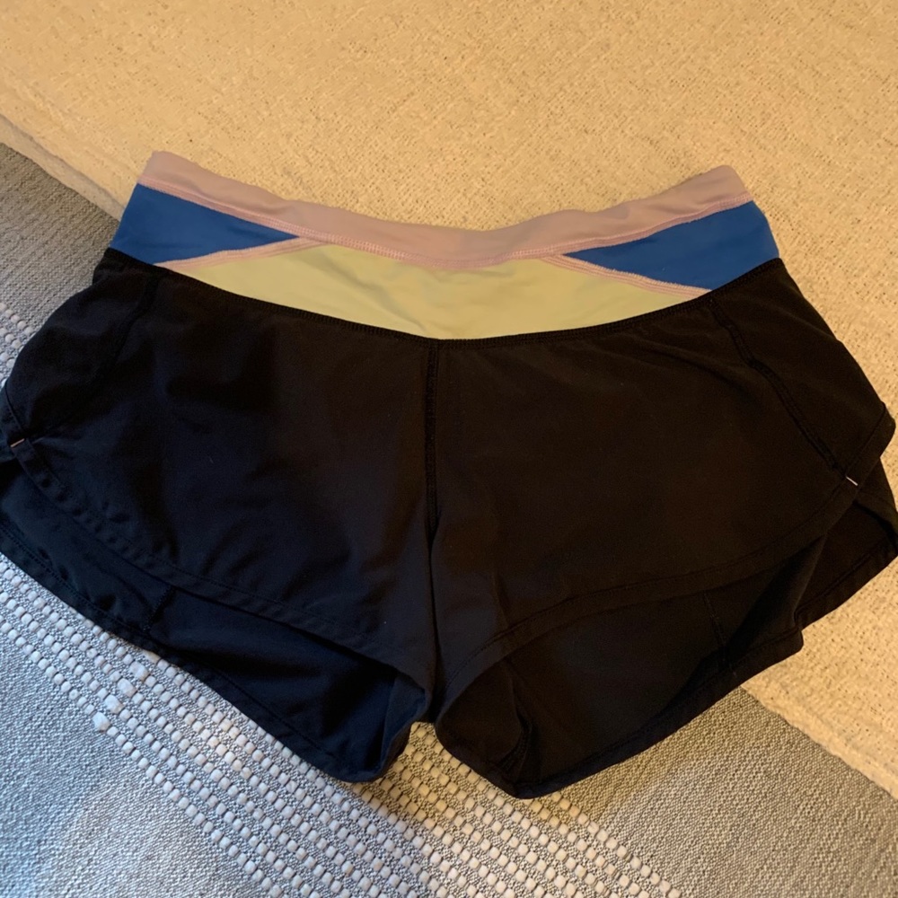 Lululemon speed up shorts 2.5”